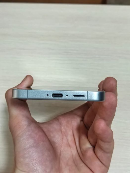 Samsung s24 fe 8/128