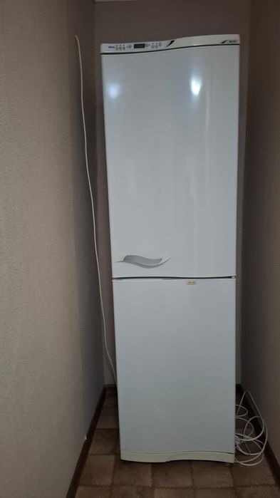 Продам холодильник
