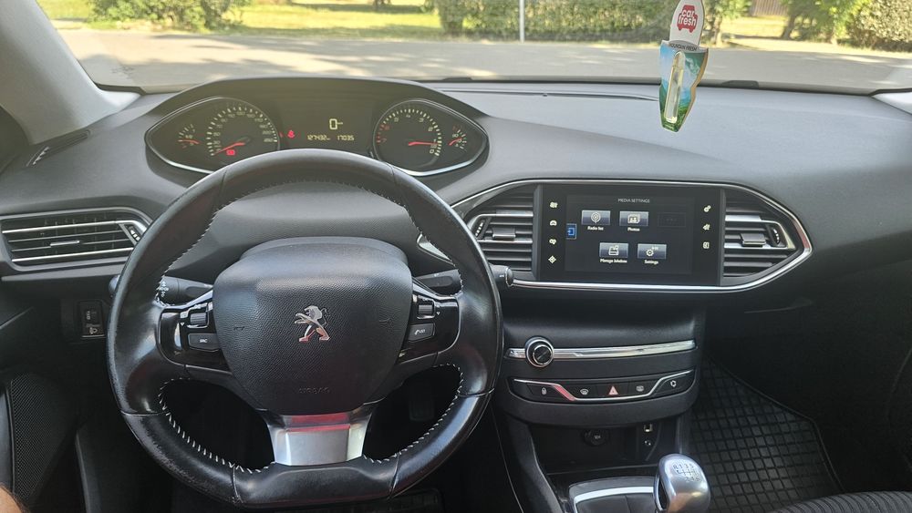 Peugeot 308 Active/ 1,6 THP/ 125 cp/ LED