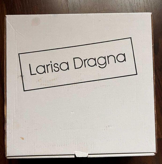 Glugă - fular 2 in 1 . Designer Larisa Dragna NOU în CUTIE