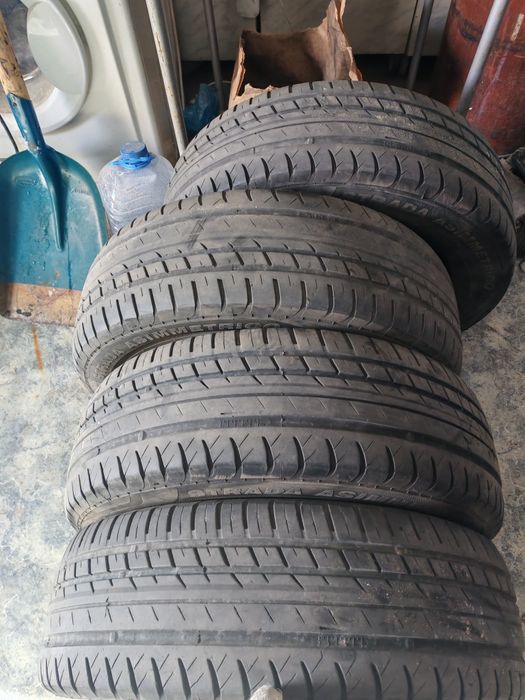 Продам комплект летних шин