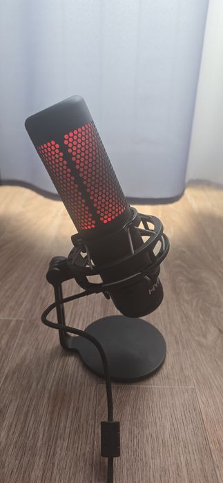 Микрофон HyperX Quadcast S