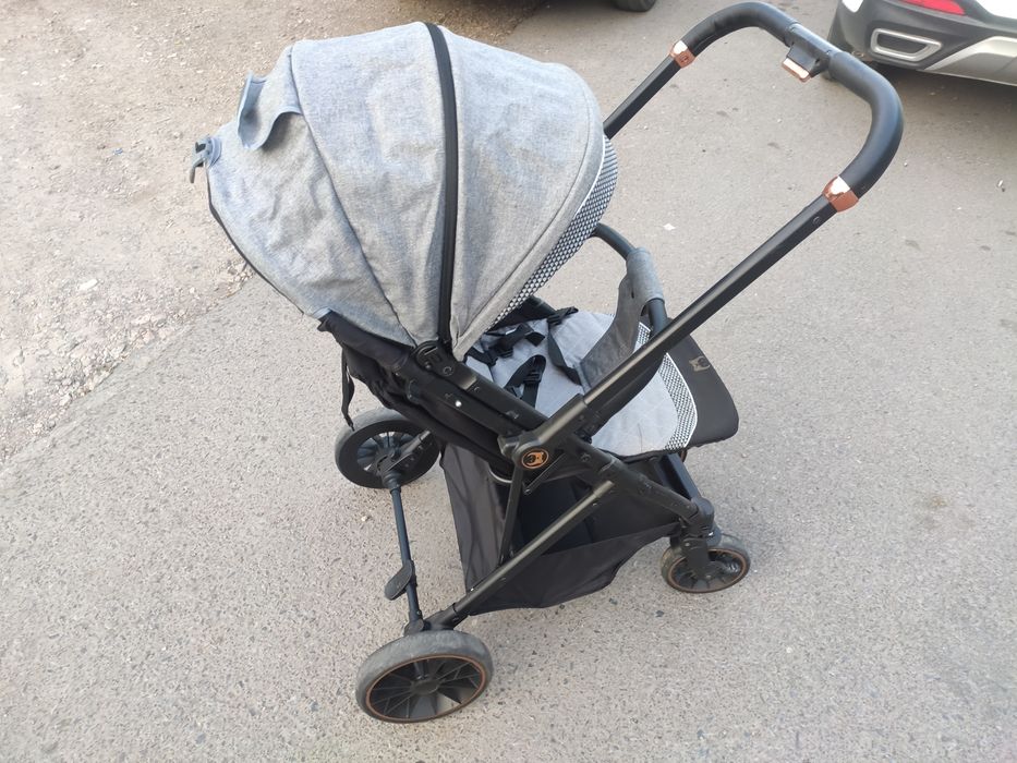 Детская коляска.