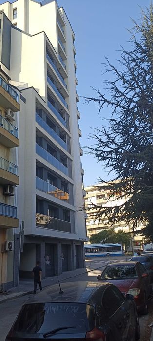 Дава се под наем Гараж / Паркомясто в Варна, Гранд Мол Варна - 13 кв.м за 76.5 € - Снимка #1