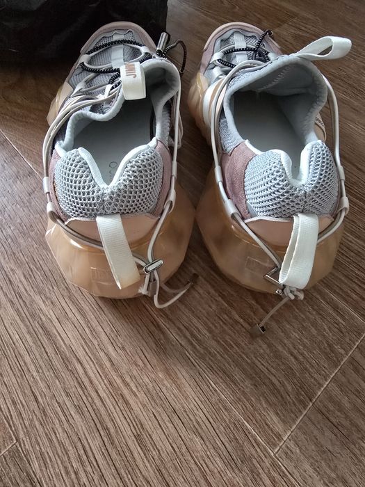 Кроссовки женские оригинальные