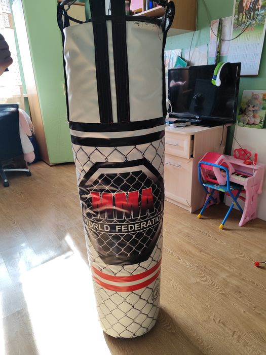 Продам боксёрскую грушу