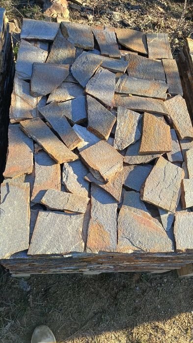 Естествен камък (гнайс)