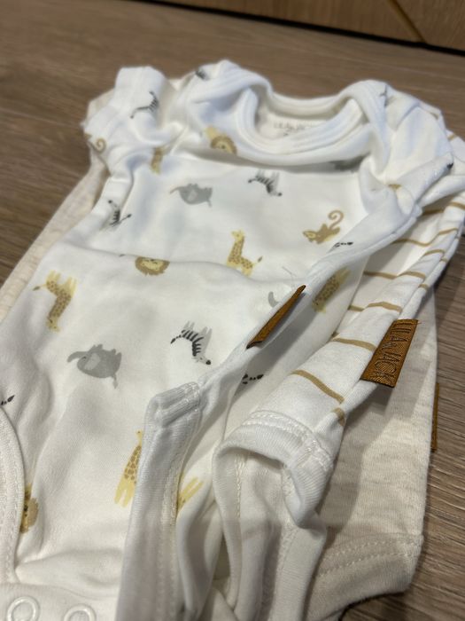 Нови бодита 100% памук с къс ръкав 0-3 месеца