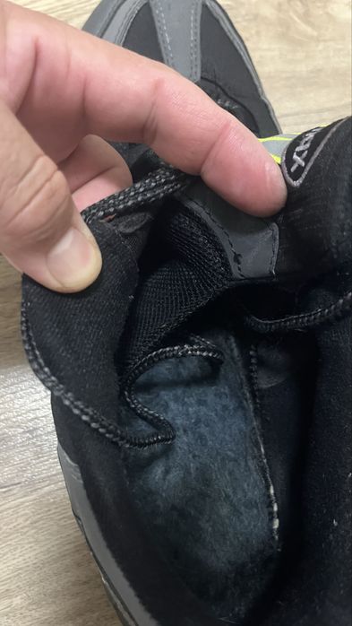 Кроссовки NIKE !!