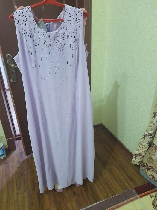 Продам платье для девушек и женщины