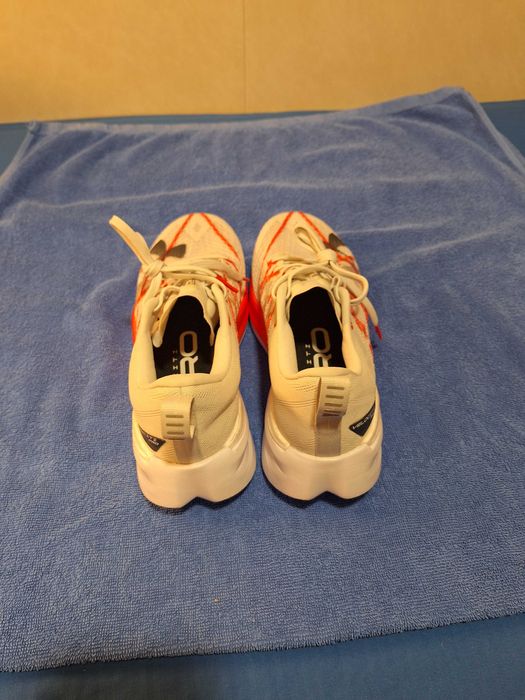 Чисто нови дамски маратонки Under Armour flow