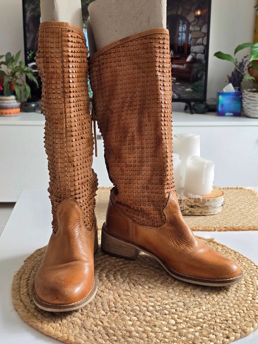 Cizme dama cu perforatii decorative - Piele naturala