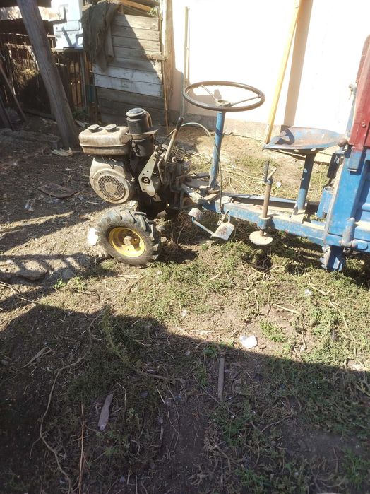 Motoagricola tractoraș cu remorcă 4x4 cu plug
