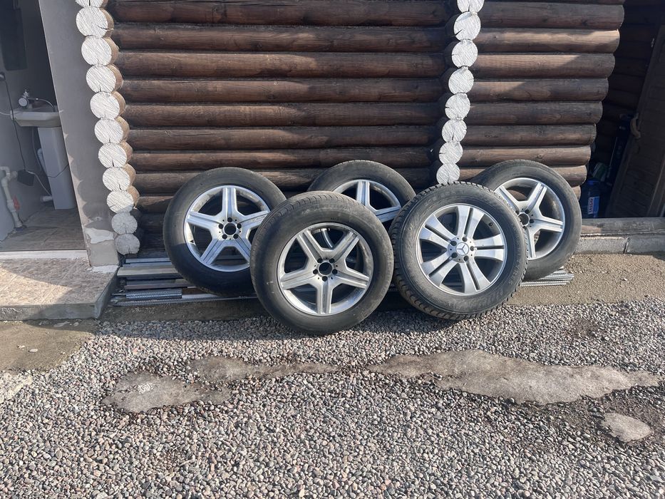 Диски на Мерседес  с резиной.