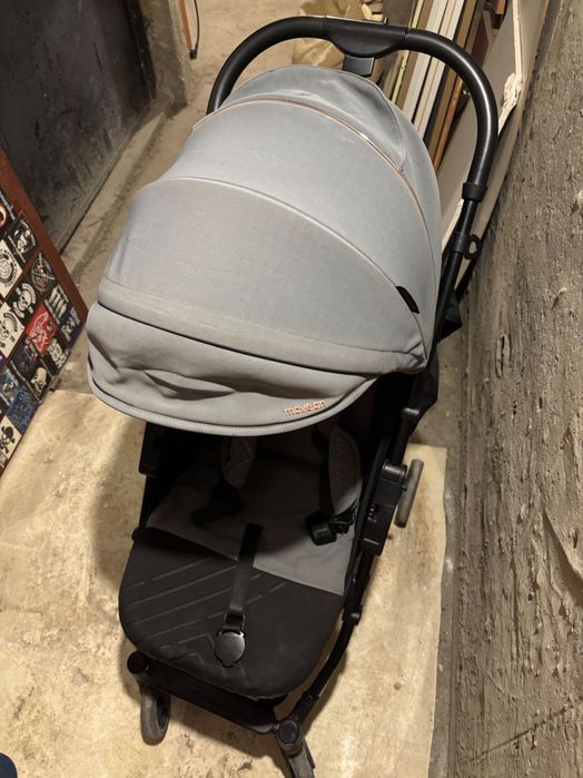 Продавам детска/ бебешка количка