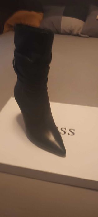 Cizme de piele cu toc guess