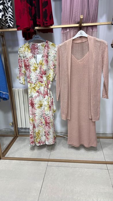 Продается платья