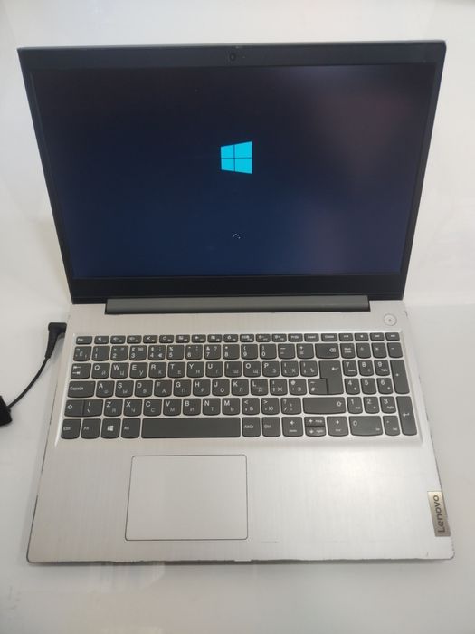 Noutbook sotiladi. Lenovo