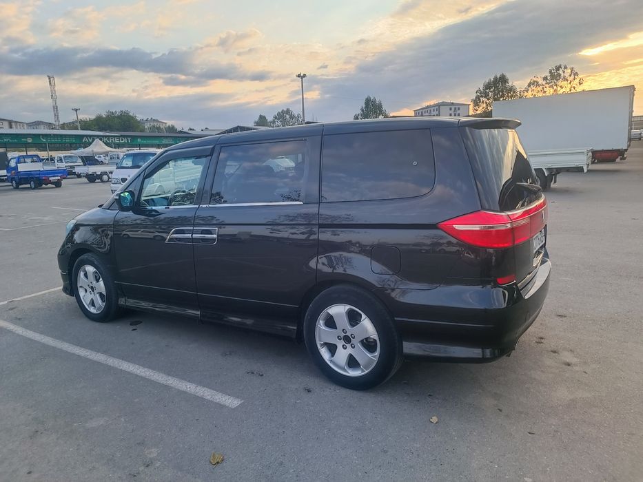 Honda mosnina.sotiladi