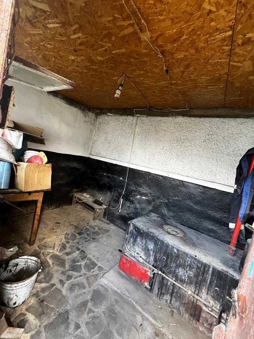 Продам двух этажный дом