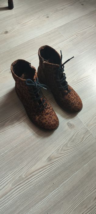 Ghetuțe stil leopard