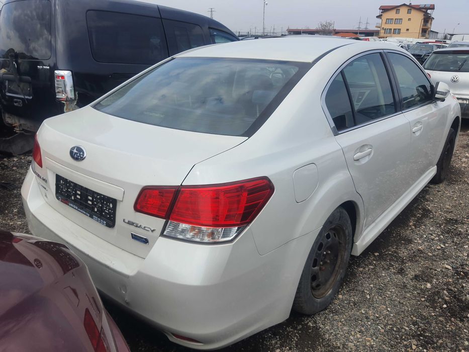 На части! Subaru Legacy 2.0 Sport