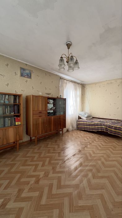 Продам 3 комнатную квартиру район Акация