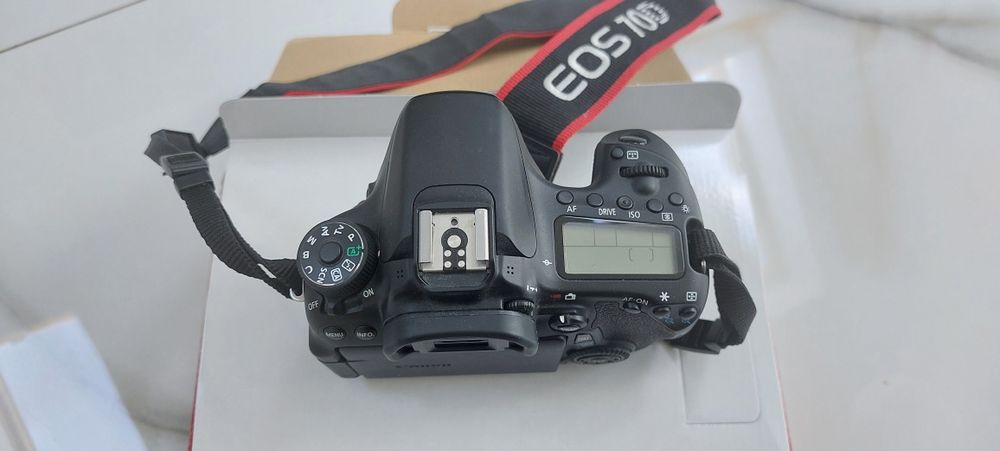 Canon EOS 70D (W) EF-S 18-55 IS STM Kit Curtea de Arges • OLX.ro