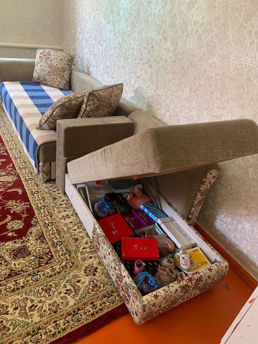 Қонақ бөлмеге арналған диван