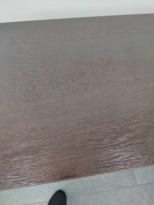 Стол офисный, без ящиков.