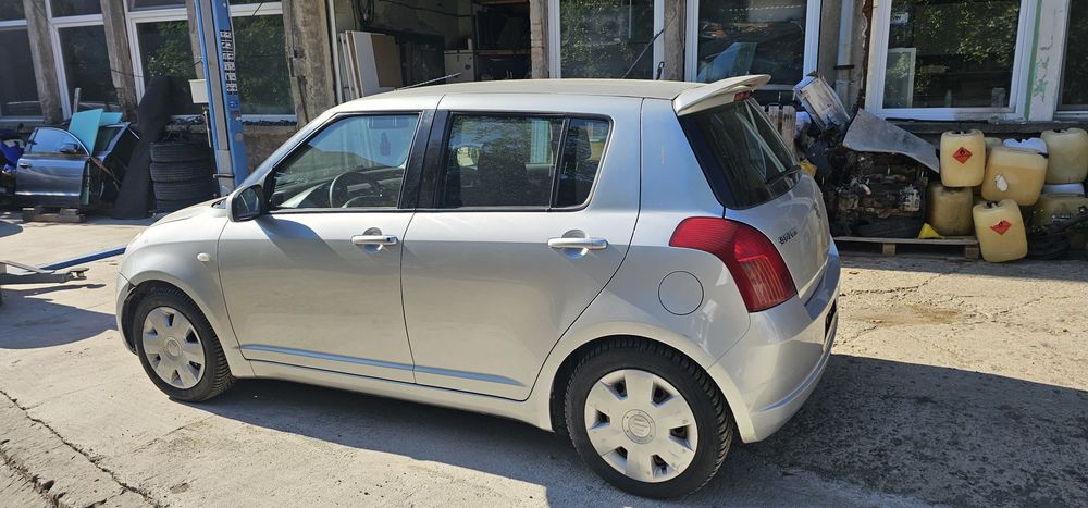 Suzuki swift 1.3 бензин  2005г НА ЧАСТИ