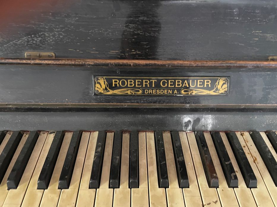 Robert Gebauer Dresden Пиано