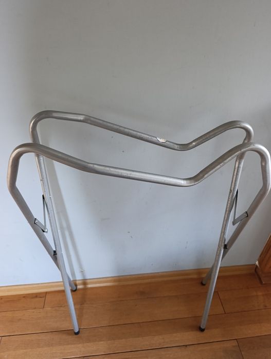 Стойка за детска ваничка