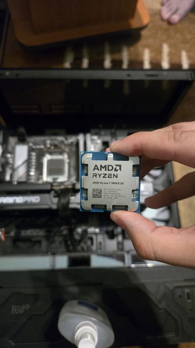 Servicii IT -Instalare Windows, Mentenanță, Upgrade și Asamblare PC TM