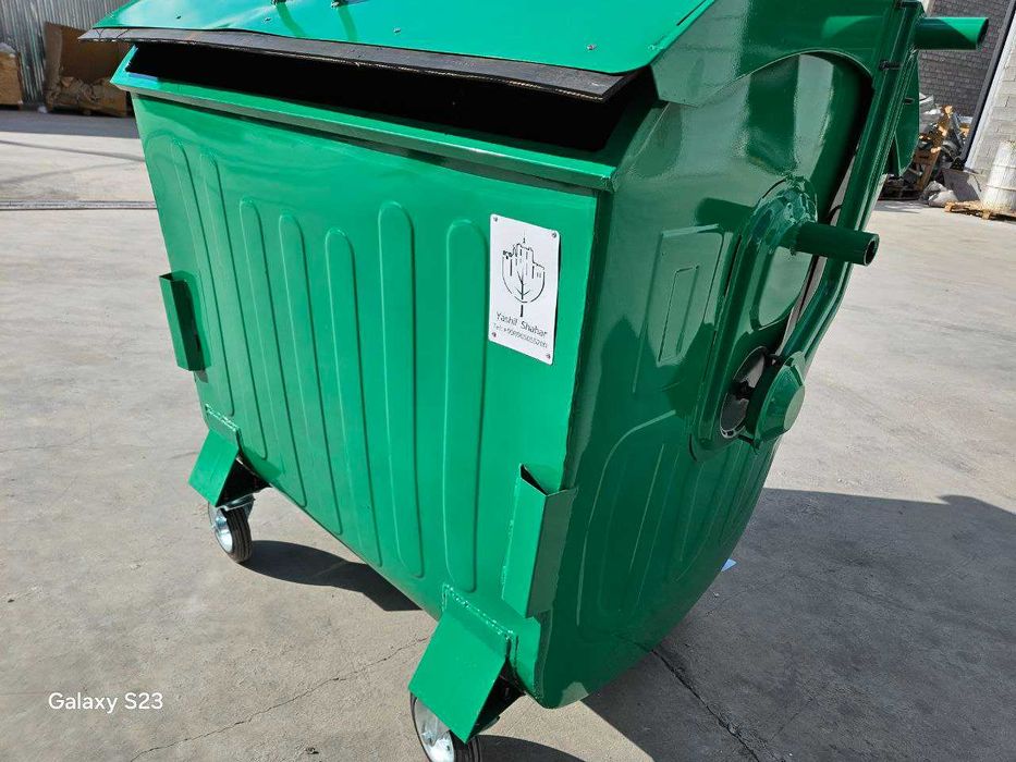 Мусорный контейнер