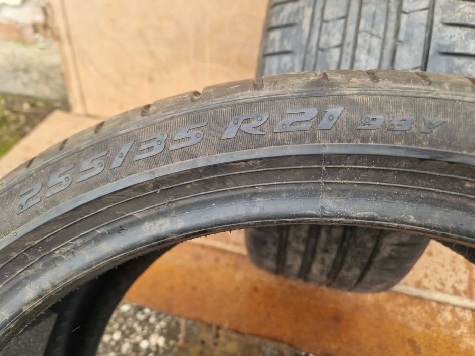 2 Pirelli R21 255/35 Летни гуми  DOT4222