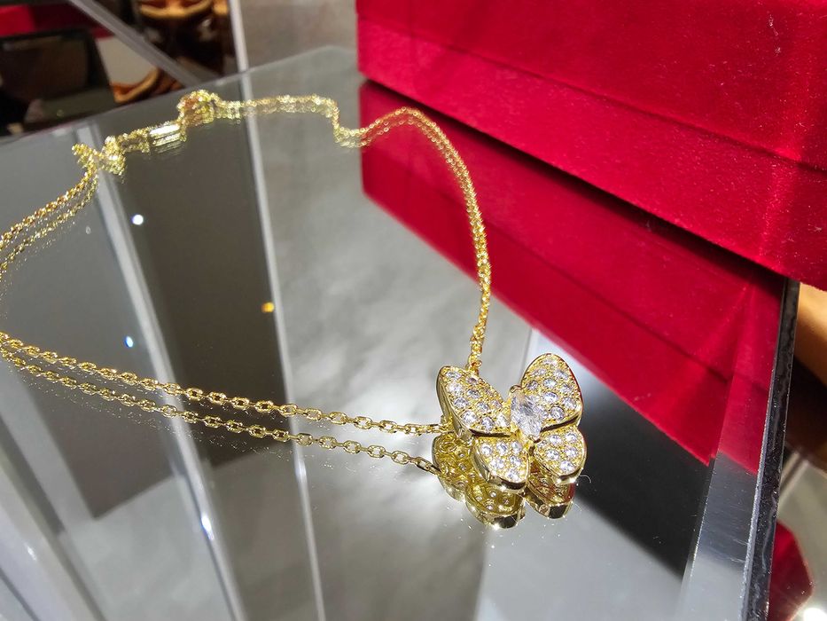 Van Cleef & Arpels VCA Gold Diamond Two Butterfly Дамско Колие