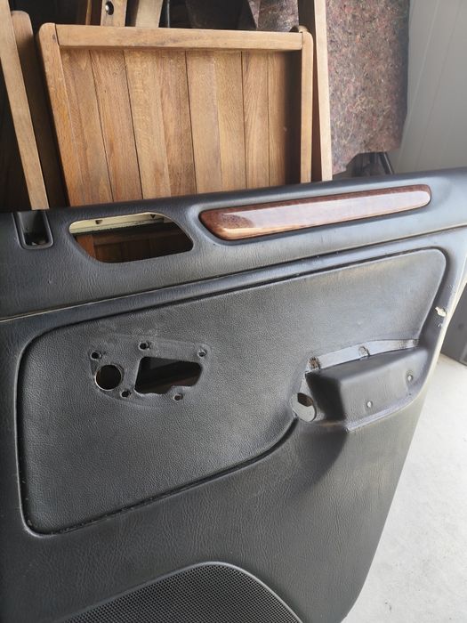 Претапициране на тавани , колонки , кори  и др.