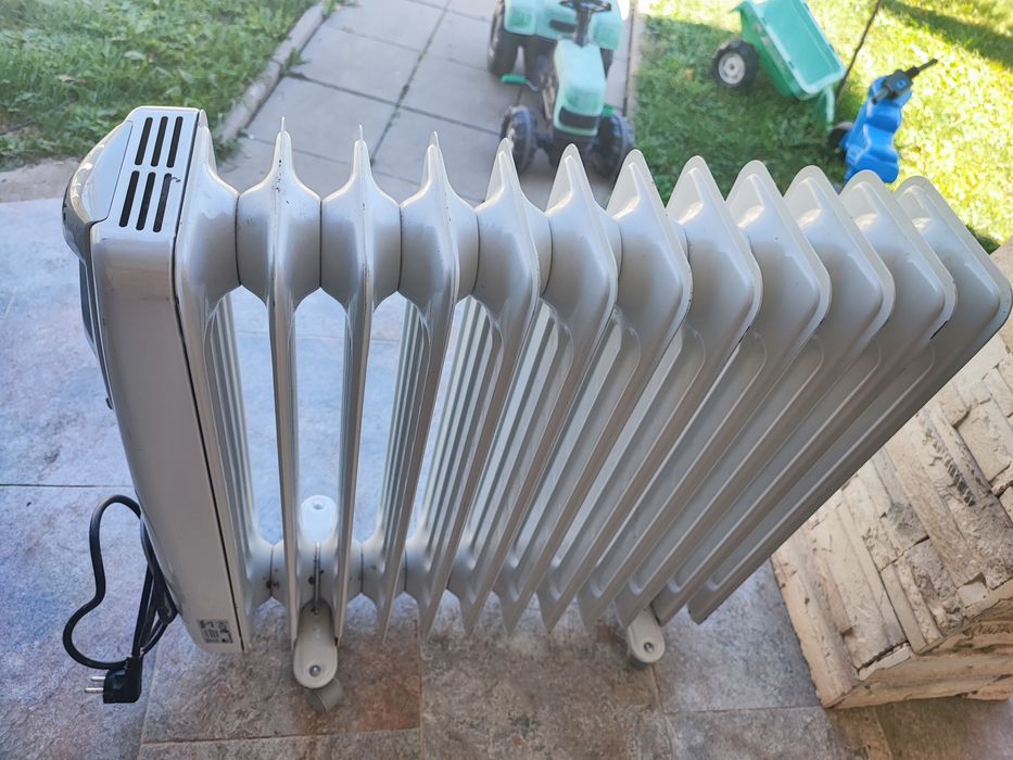 Calorifer electric ulei Tesy 2500W, 12 elementi, 2 trepte, termostat, perfect functional - ca nou!