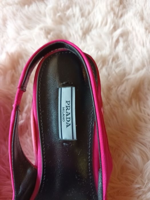 Prada сандали сатен