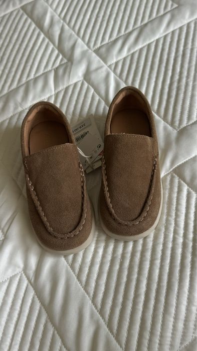 продам детские лоферы зара