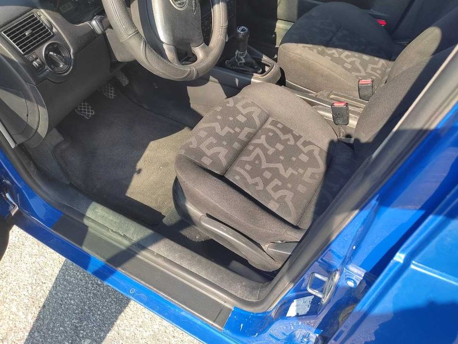 Продавам VOLKSVAGEN GOLF 1.4.16V,