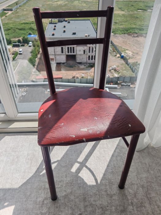 Продам стулья кухонные