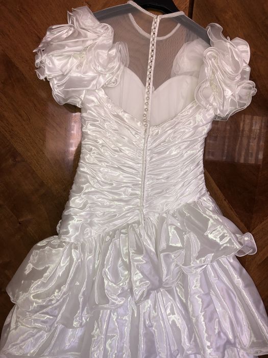 Vând rochie de mireasă