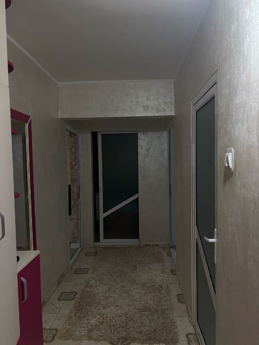 Vând apartament decomandat în Iași, zona Frumoasa