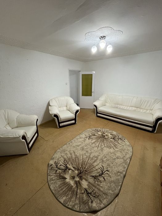 Vând apartament cu 2 camere, et. 1, str. Crângului