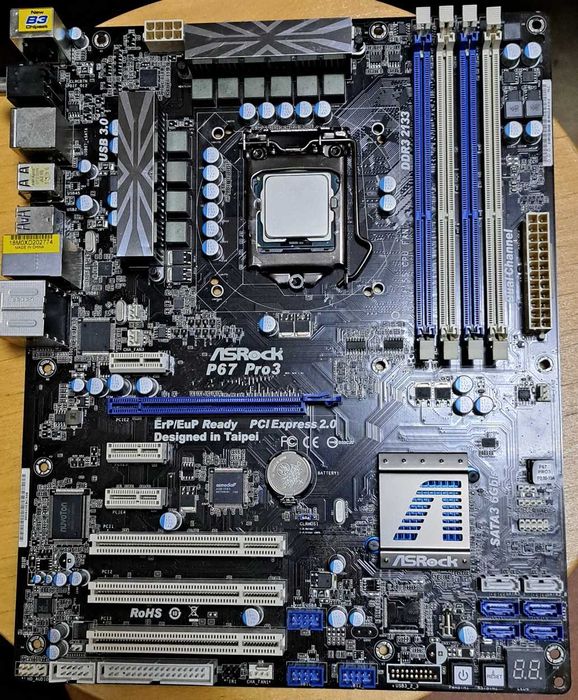 intel - ASRock製 ATXマザーボード　P67 Extreme6　LGA1155 ASRock P67 Extreme6: Overview and Visual Inspection - P67