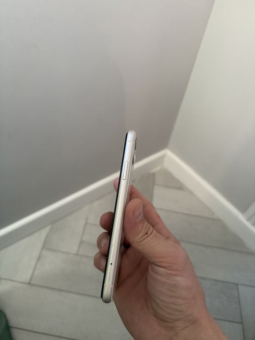 Iphone 11 64 g телфон