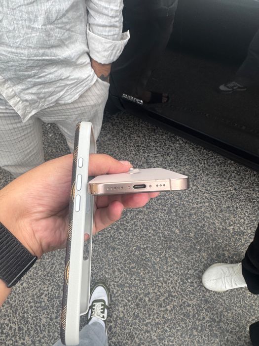 Продается IPhone 16pro