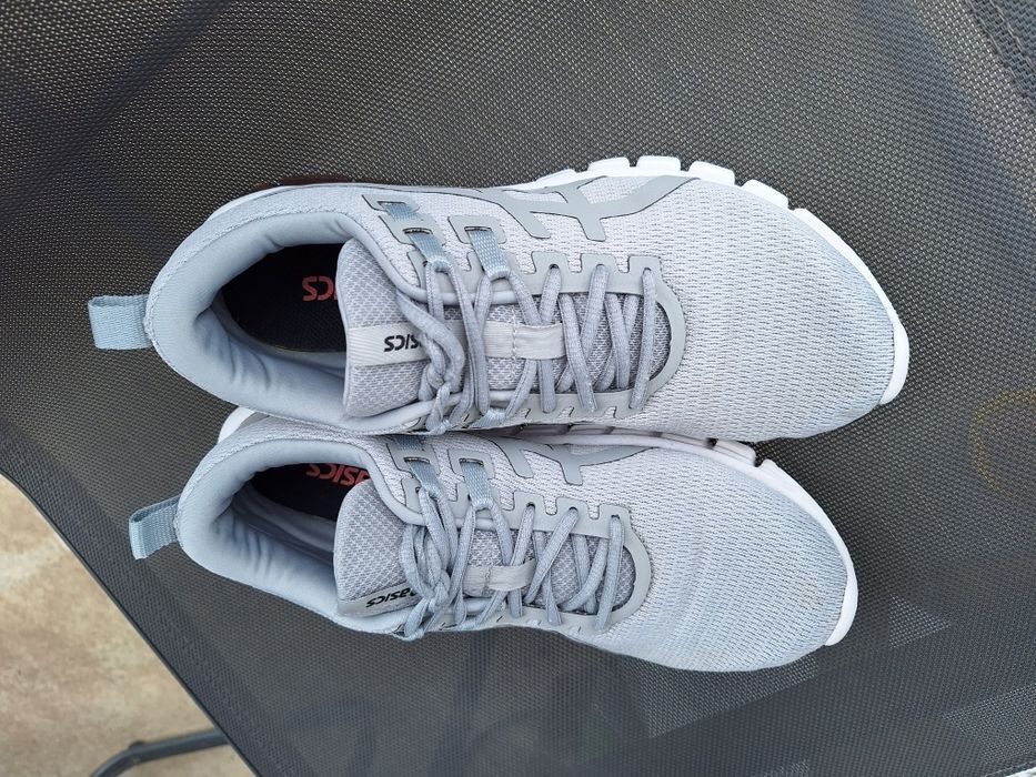 Дамски маратонки Asics 41 размер сиви